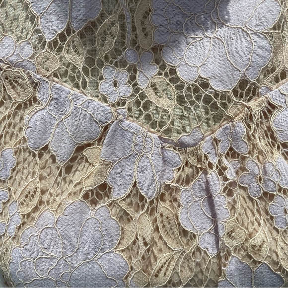Lace top - Picture 4 of 6